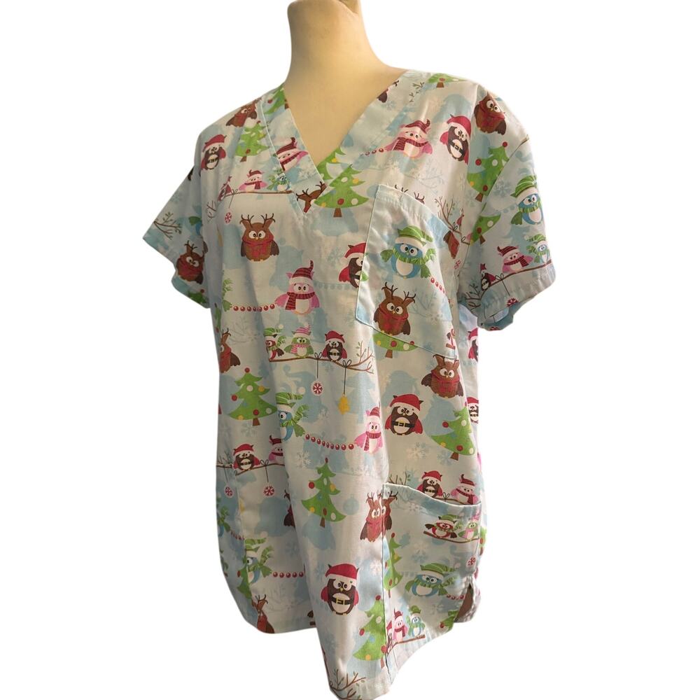 I Love Scrubs Scrub Top Women's L Blue Christmas Owls and reindeer Nursing